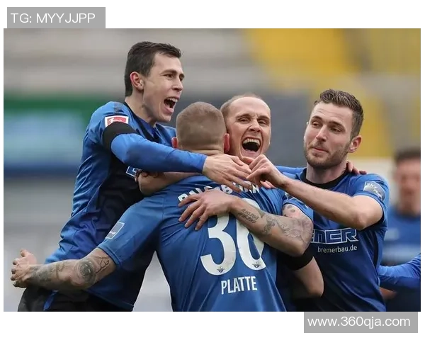 帕德博恩与科隆激战正酣谁能在德乙赛场上笑到最后